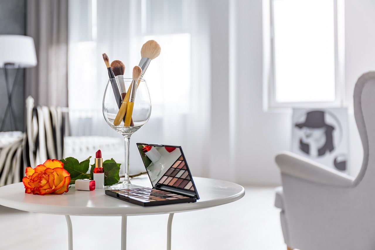 Minimal ve Lüks: Günlük Hayatta Uygulanan Sessiz İhtişam Güzellik Akımı