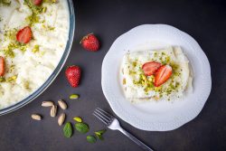 güllaç tarifi ramazan sofralarının vazgeçilmezi osmanlı mutfağı Turkish Traditional Ramadan Dessert Gullac